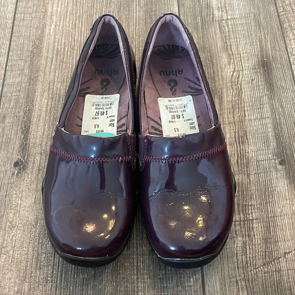 Ahnu size 6.5 shoes purple